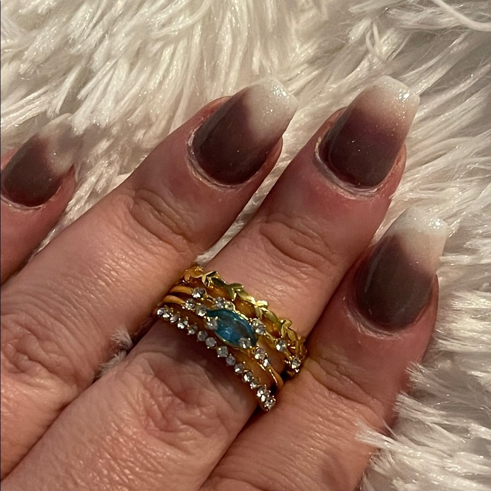 18k yellow gold stacking ring set